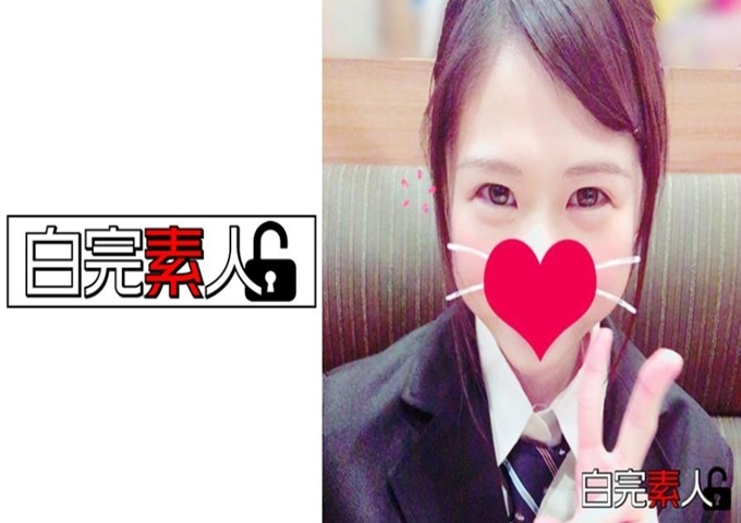 以AV位元组在父母面前中出3P+近亲口交 这次为了想要手机的而去AV打工!这次是在父母面前出3P!因为是第二次了吧,父母和女儿都在被哄着的旁边抽着烟,很有余裕。最后大家都骗了她,把父亲的东西给啃了w