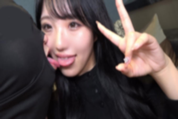 [FC2] (2)Musume Remi-chan？第一次在生的地方，中出和丰富的注射